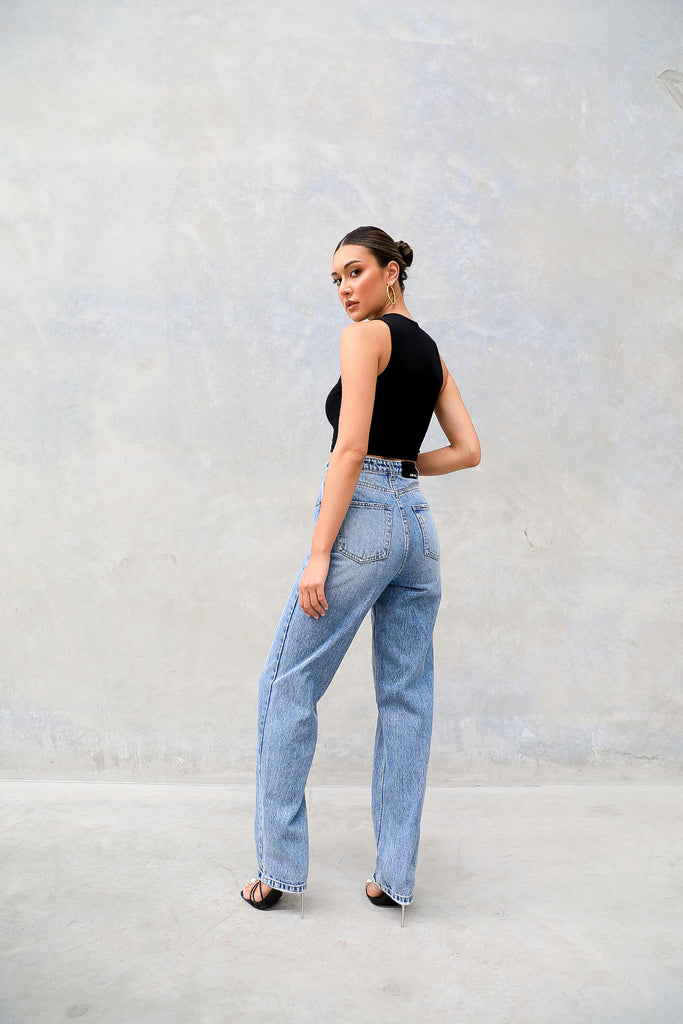 HIGH RISE EVERYDAY JEANS | WASHED BLUE